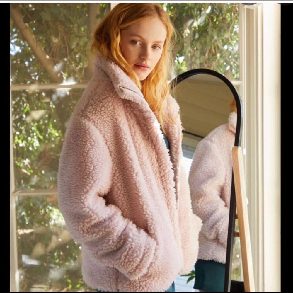 Pac Sun fuzzy pink Sherpa jacket, size XS/S!